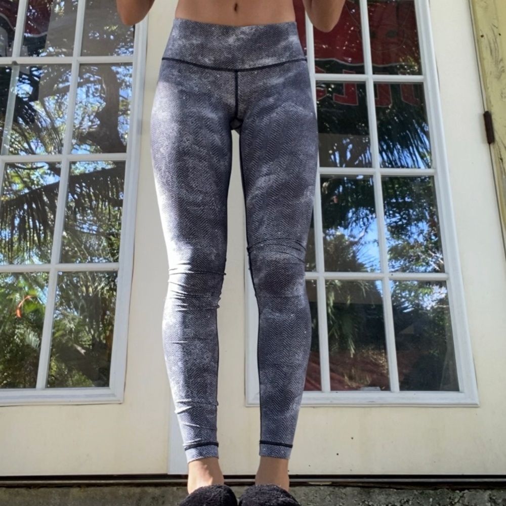 LuluLemon low rise leggings